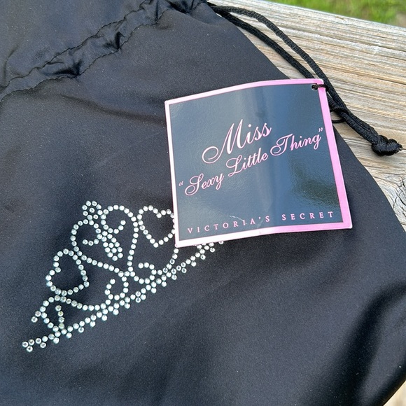 👑RARE HTF Vintage Victorias Secret “Miss Sexy Little Thing” Tiara w/Satin Bag - Picture 8 of 16